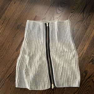 Club Monaco neck scarf. Zipper with leather trim.